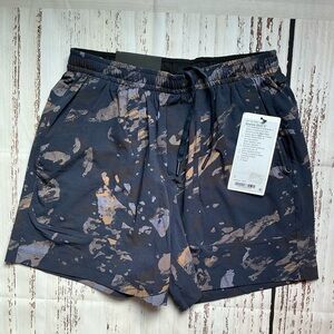 NWT Lululemon Bowline Shorts